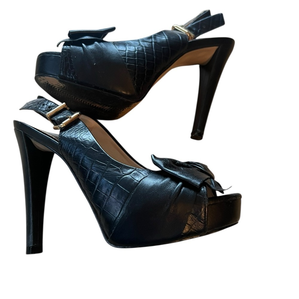 Via Uno Black Peep Toe Heels Women's Shoes
